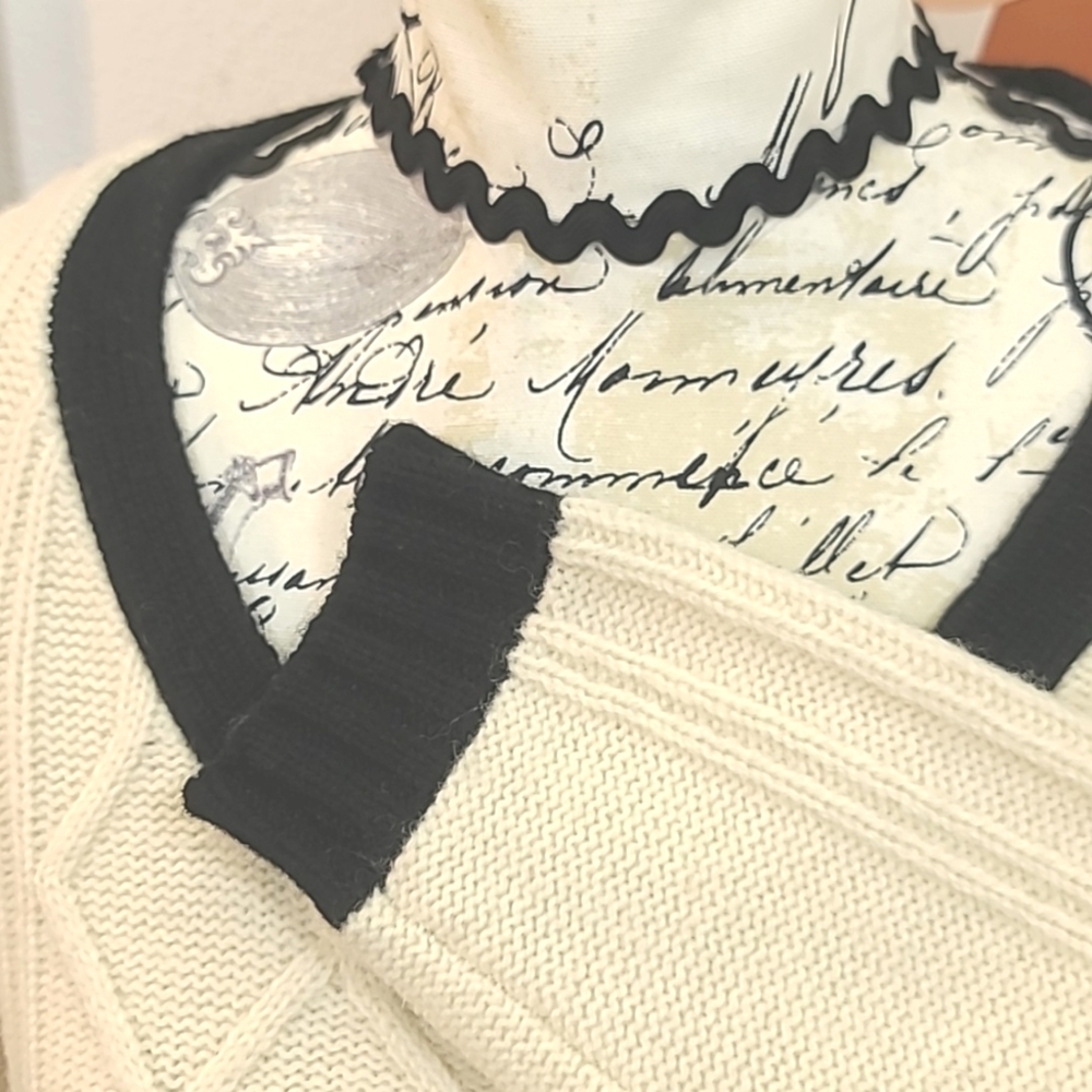 Brooklyn Industries 100% Lambswool Cable Knit Sweater — image 7 of 8